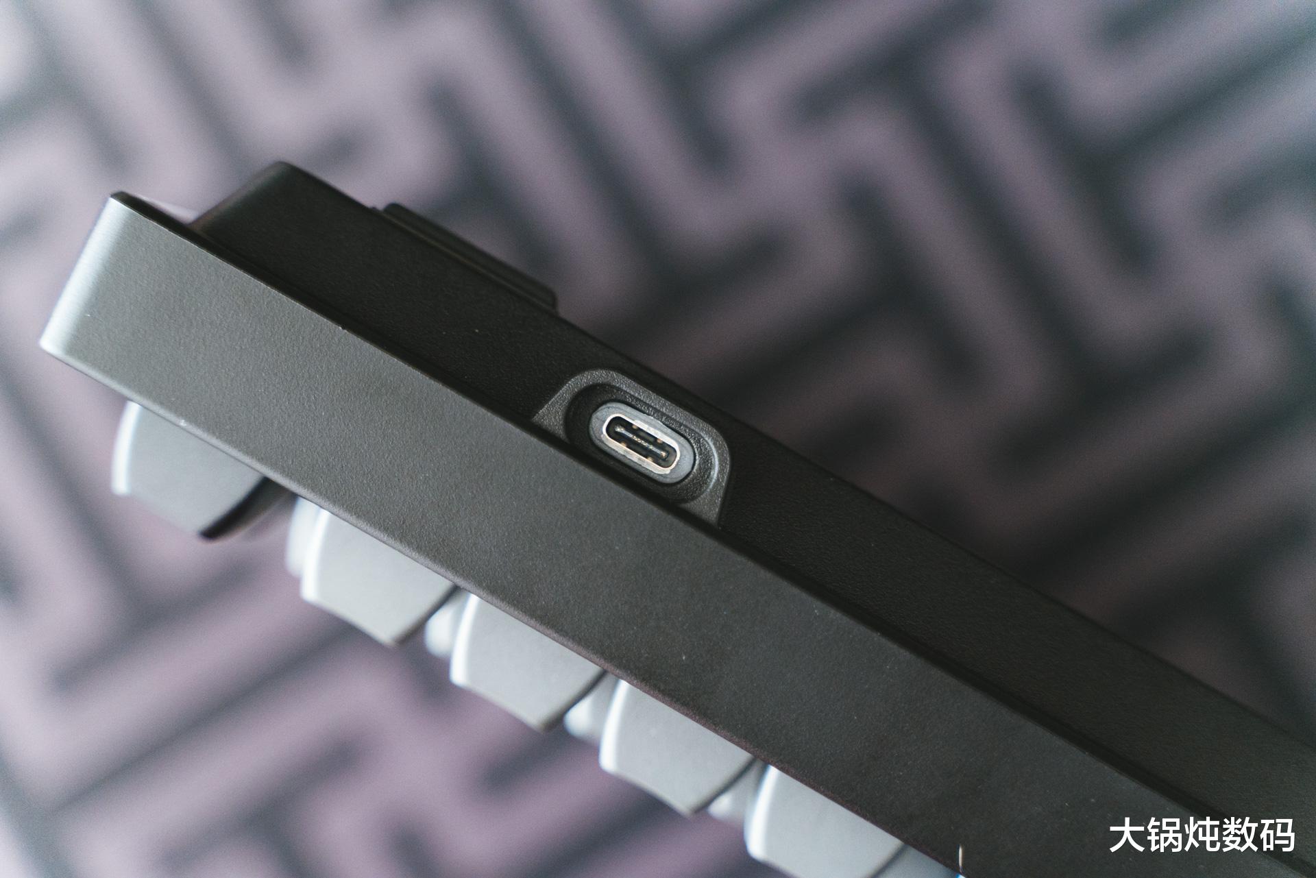 键盘|3分钟狂卖1500把的网红键盘好不好用——AKKO 5075B真实评测