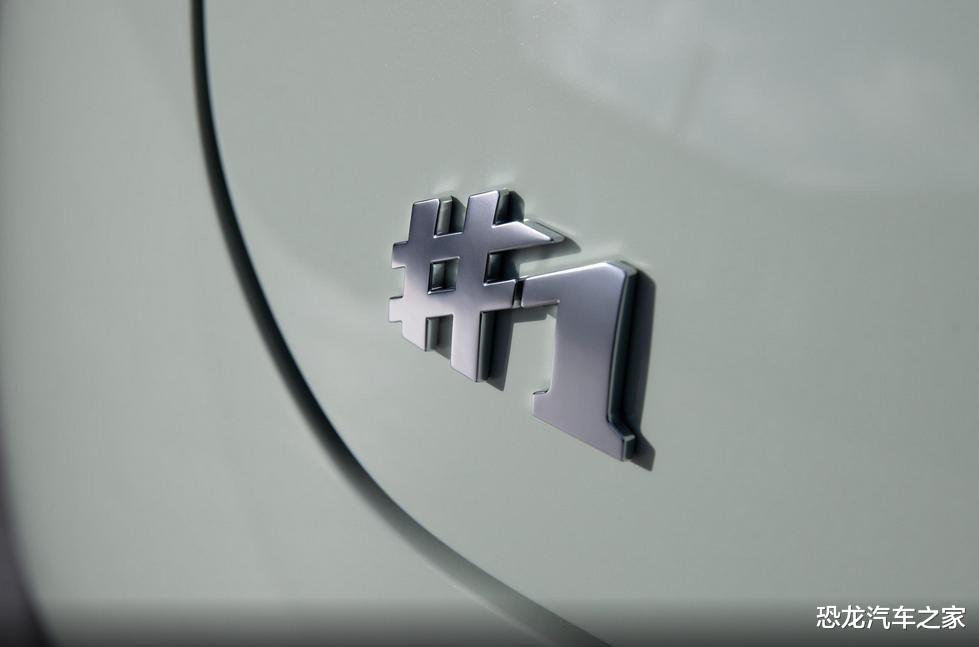 奔驰AMGEQS和它的购置税怎么选？权衡利弊下，秒选Smart精灵1