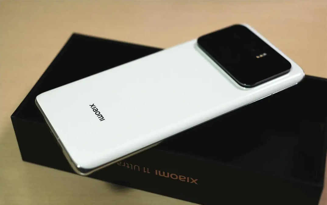 三星|发布至今下跌2400元，67W快充+三星2K屏，陶瓷旗舰一降再降