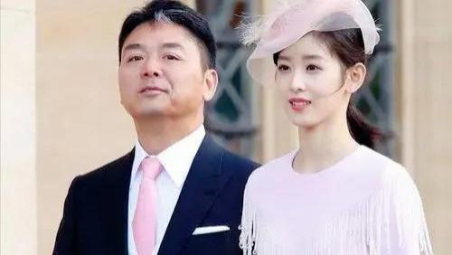 章泽天|刘强东和章泽天，相差19岁，是老夫少妻，结婚时就不被看好