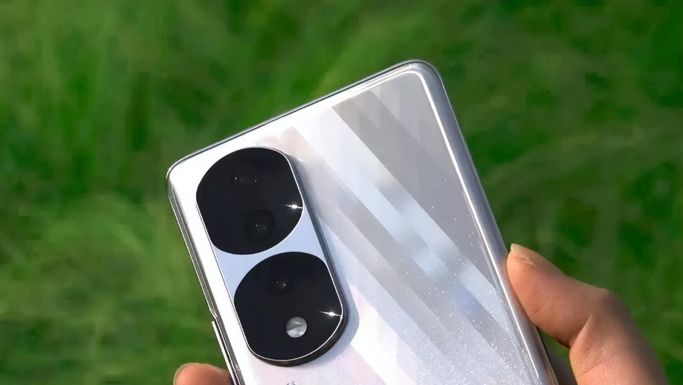 小米科技|月销超10万台，却被质疑“高价低配”，实力还是被低估了