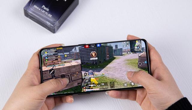 |刘作虎：12+512G给用户降500，一加10Pro也降价了！