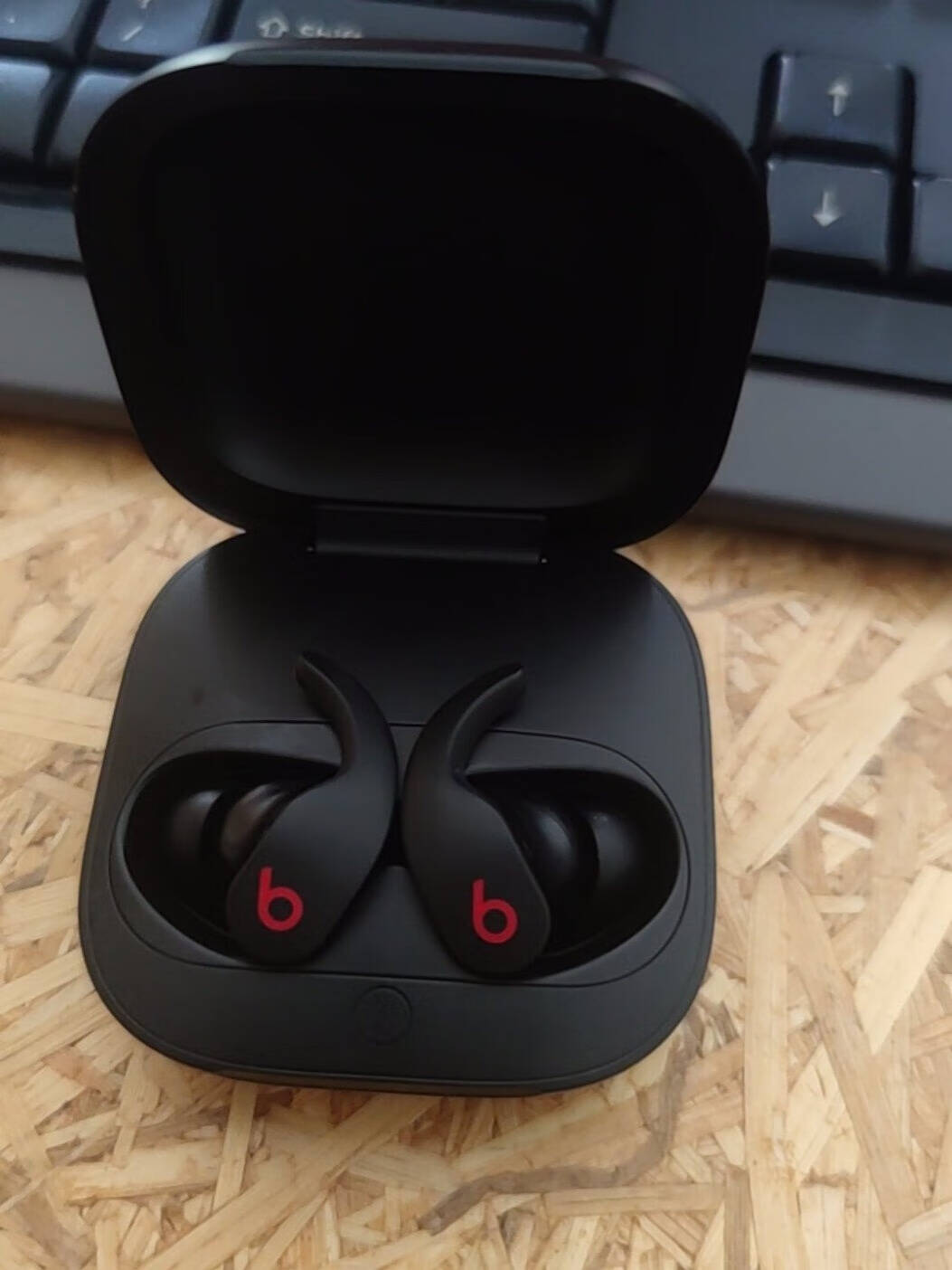 惠而浦|Beats Fit Pro无线耳机评测:鲨鱼鳍的设计