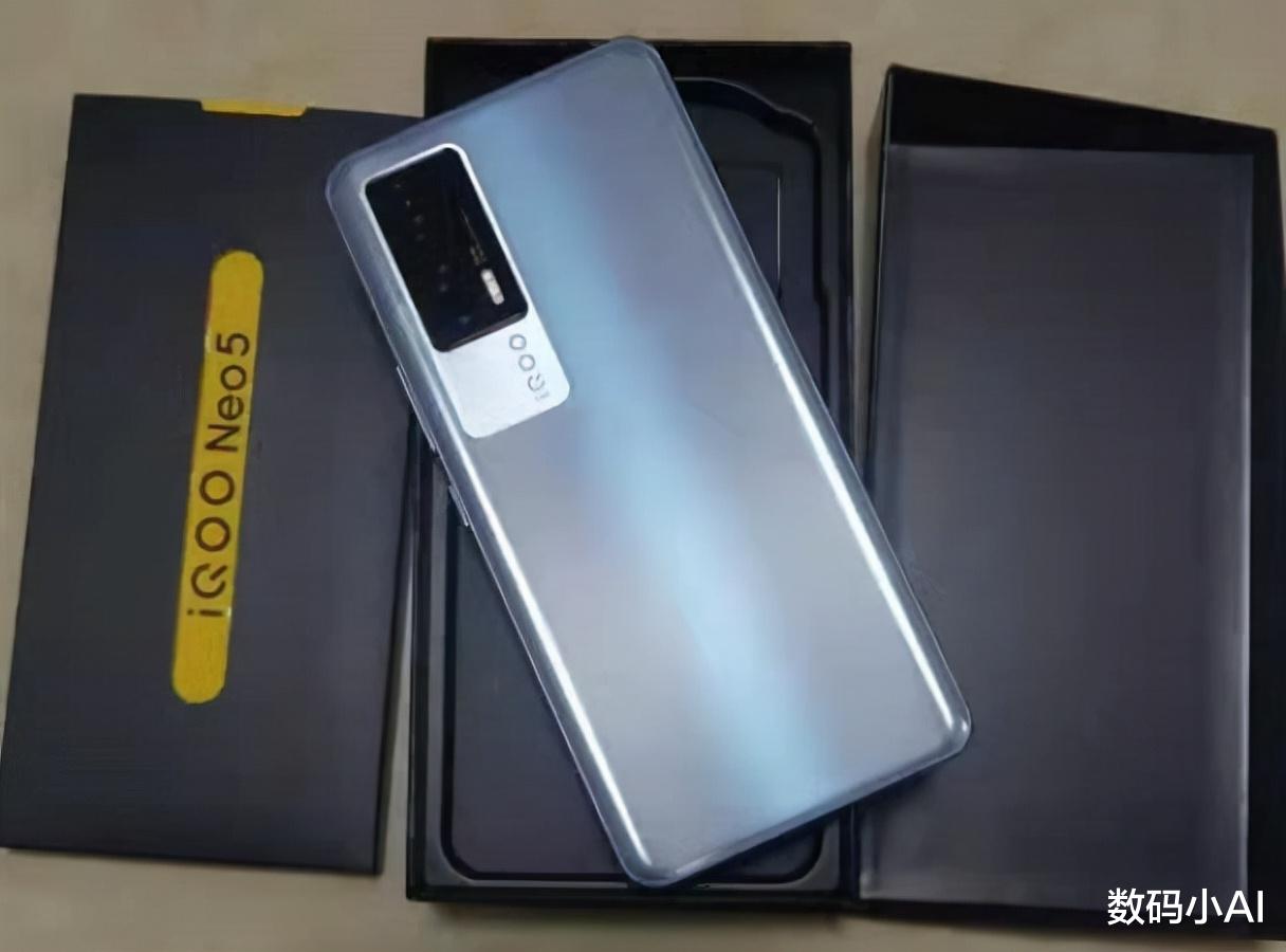 iqoo neo|硬刚红米,iQOO旗舰降至1629元,256GB+骁龙870