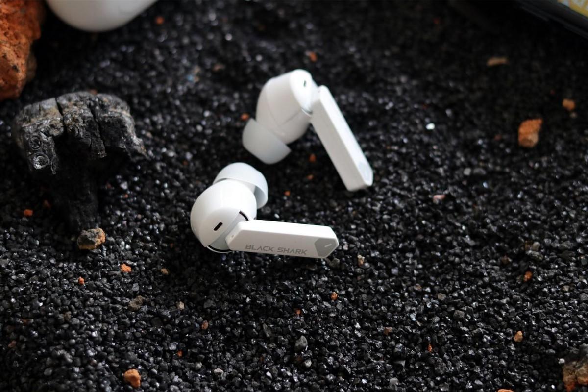 無線藍牙|游戲黨的福音！黑鯊新出的鳳鳴真無線藍牙耳機，讓你玩手游更爽