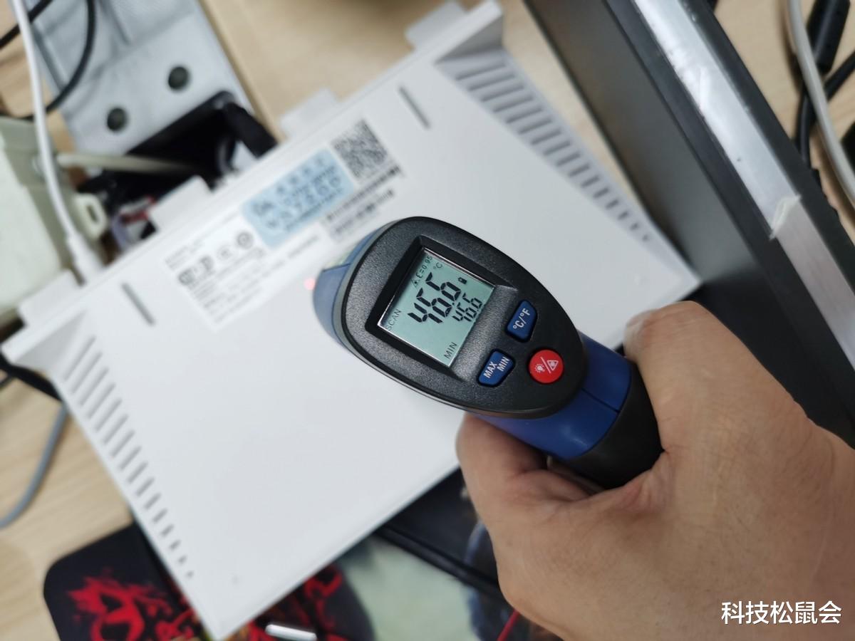 华为|AX6对比AX3Pro实测,华为最强单体路由2年后上新,有哪些升级?