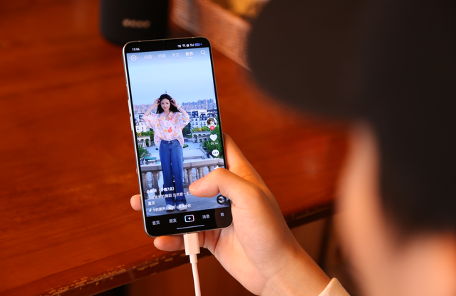 删除|这青色一眼圈粉！高颜值5G手机尽享轻薄，Reno8 Pro+不止有好手感