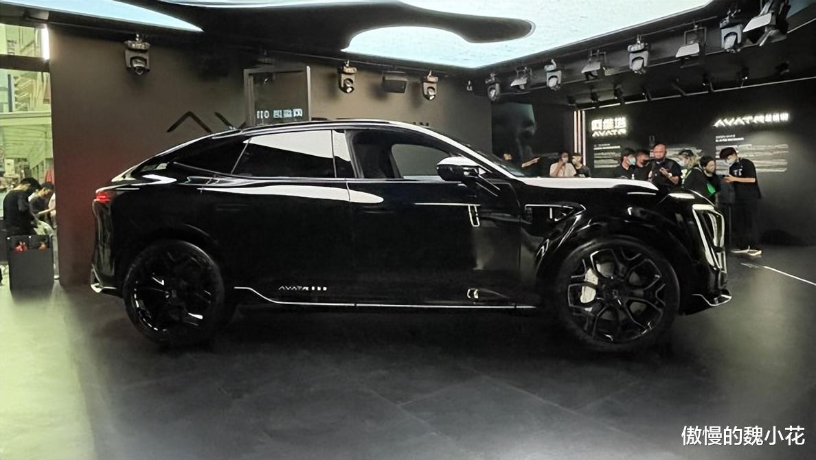 荣耀|华为迎来汽车首秀,“阿维塔11”开始预售,限量500台,定金9999