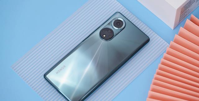 酷派|一亿像素旗舰跌至新低，只为给新旗舰让路，售价更亲民了