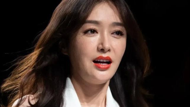 秦岚|真是没想到秦岚今年才43岁，就已经变成了这个样子！