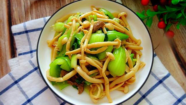 烧鸡|4月，这菜要常吃，这么做搭配得当又鲜美，解春困，越吃越精神！