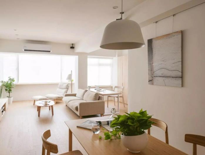 吸尘器|戴森“压力”来了！美的新式吸尘器“碾压”行业暴利，15000吸力太强大