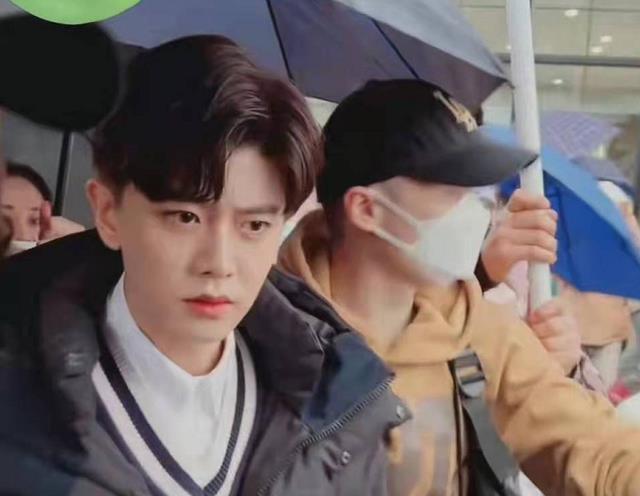 任嘉伦|任嘉伦《暮色心约》开机路透曝光，合作颜值女神，粉丝：期待了！