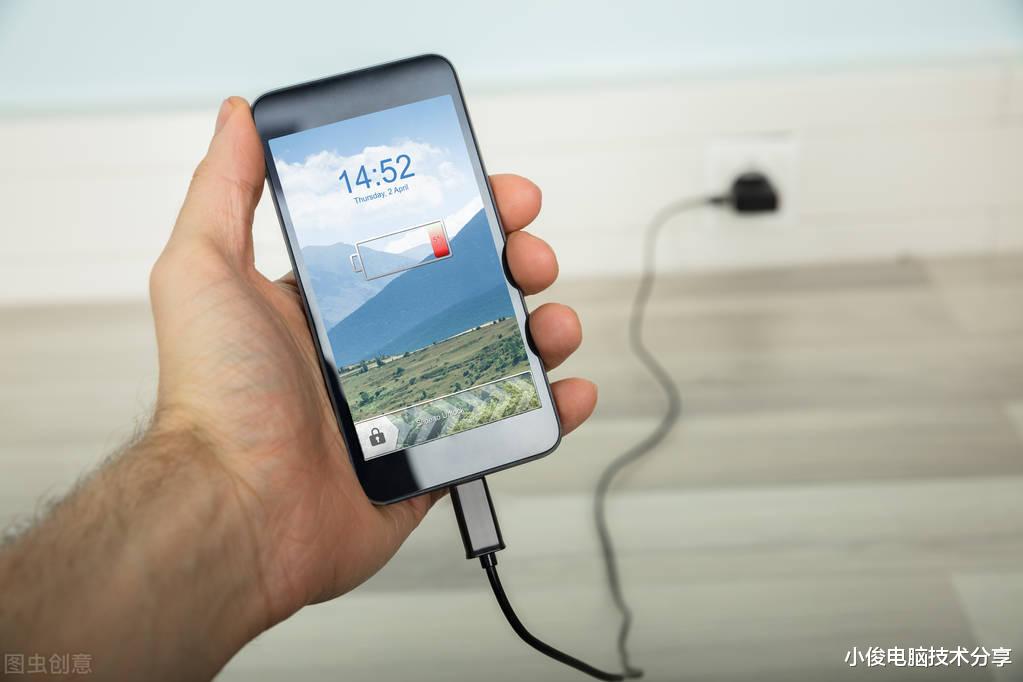 迷你健身房|手机充电要注意，记得不要这样充电，这样充电会白白损坏手机电池