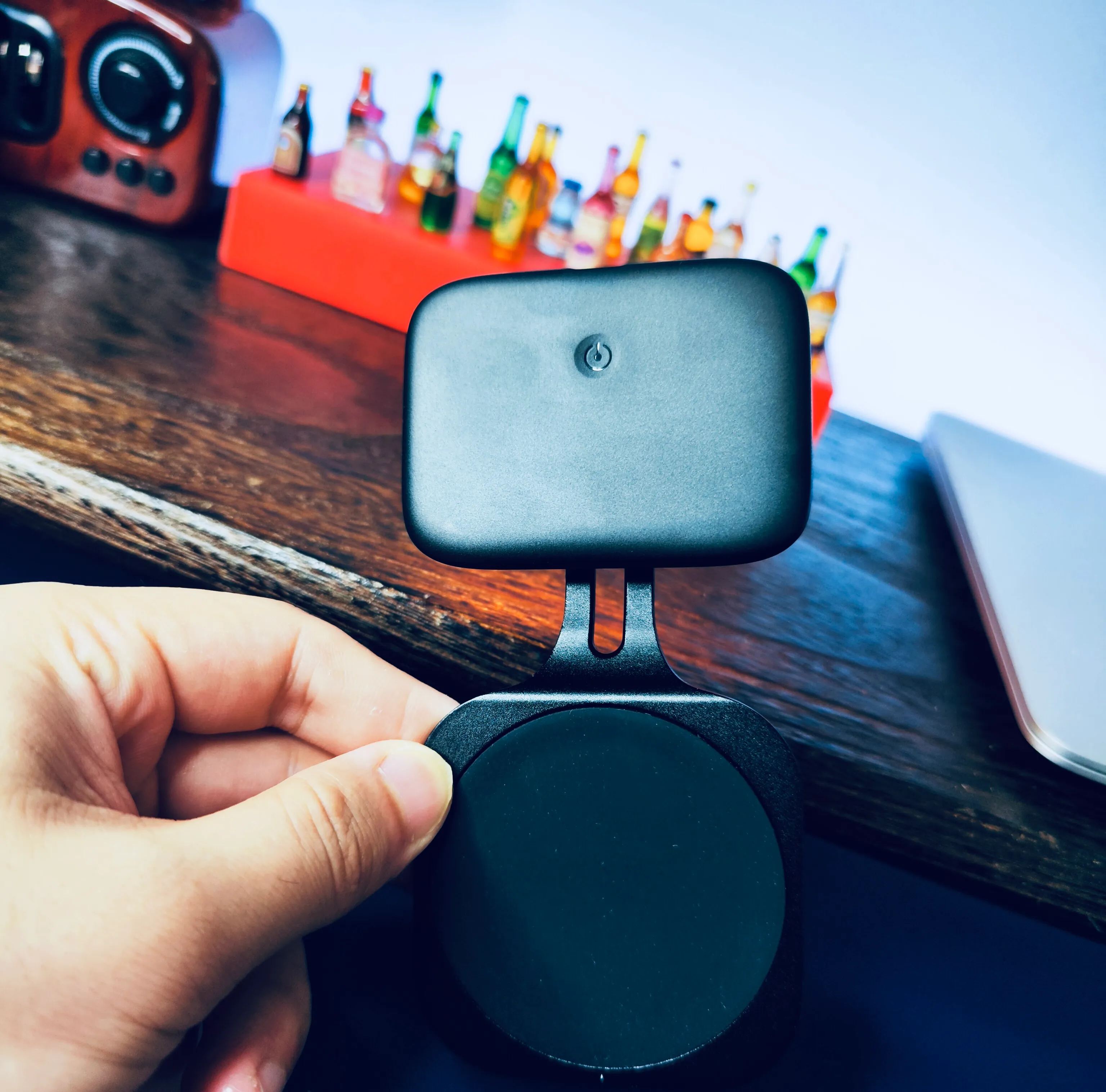 iPhone|嫌弃iPhone太伤眼?外挂补光灯了解一下。