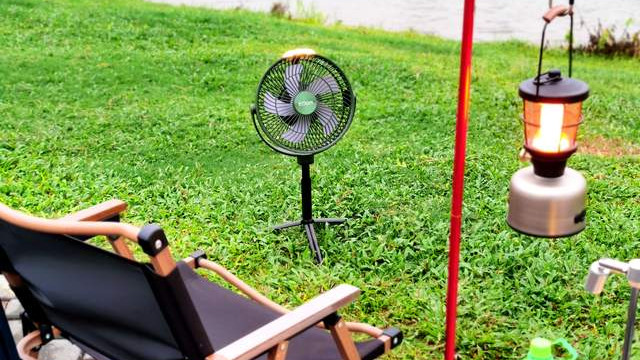 露营|爱登小Y风扇：送风、照明、充电宝，还能驱蚊，风扇界的瑞士军刀