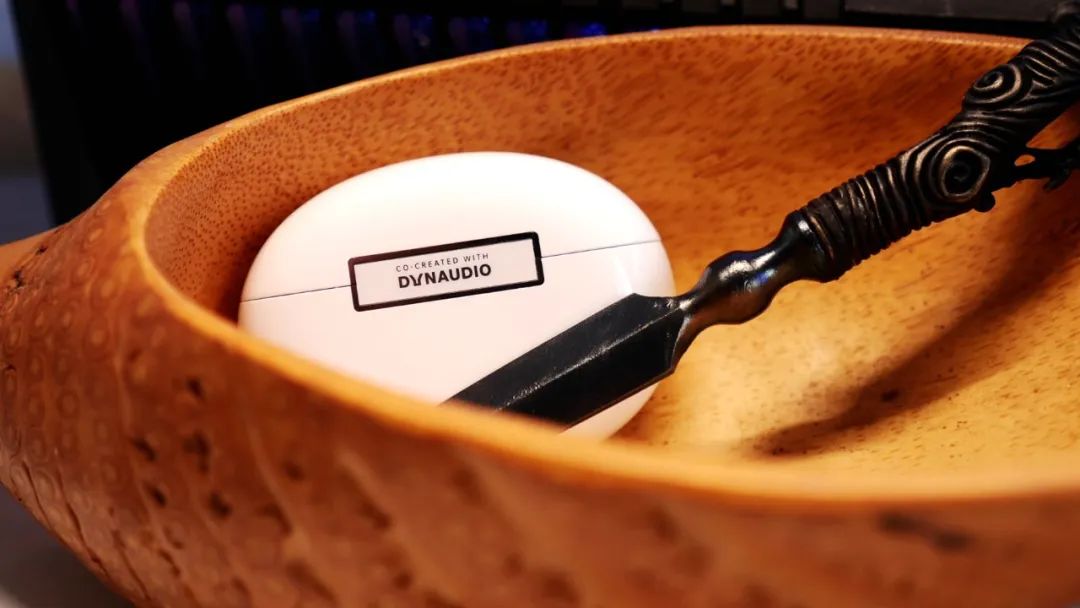 OPPO|OPPO Enco X2竟然以一次固件升级就打破了品牌间的壁垒！？