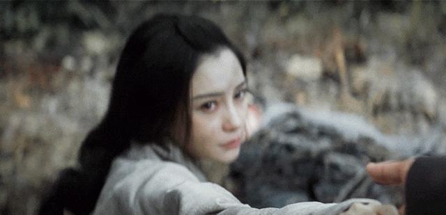 33岁杨颖的清醒，让多少“无戏可拍”的中年女演员“大梦初醒”？