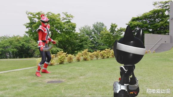 暴太郎战队|暴太郎战队：次郎果然有第二个人格，还可以夺取其他侍从的力量！