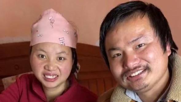 二胎|牛爱芳二胎正脸曝光！小脸圆润有光泽，网友：果然是租的