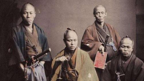 日本 日本武士为何要穿“世上最丑”披风？西方学者：他们就像一种动物