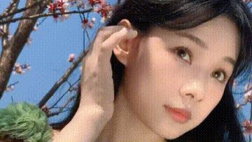 美颜|于正旗下美女明星，最是人间春好处，星光璀璨鲁照华