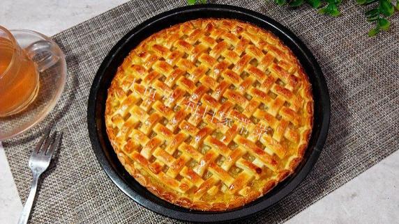 苹果派|苹果派做起来其实也蛮简单：从派皮、炒馅到格子编法，通通告诉你