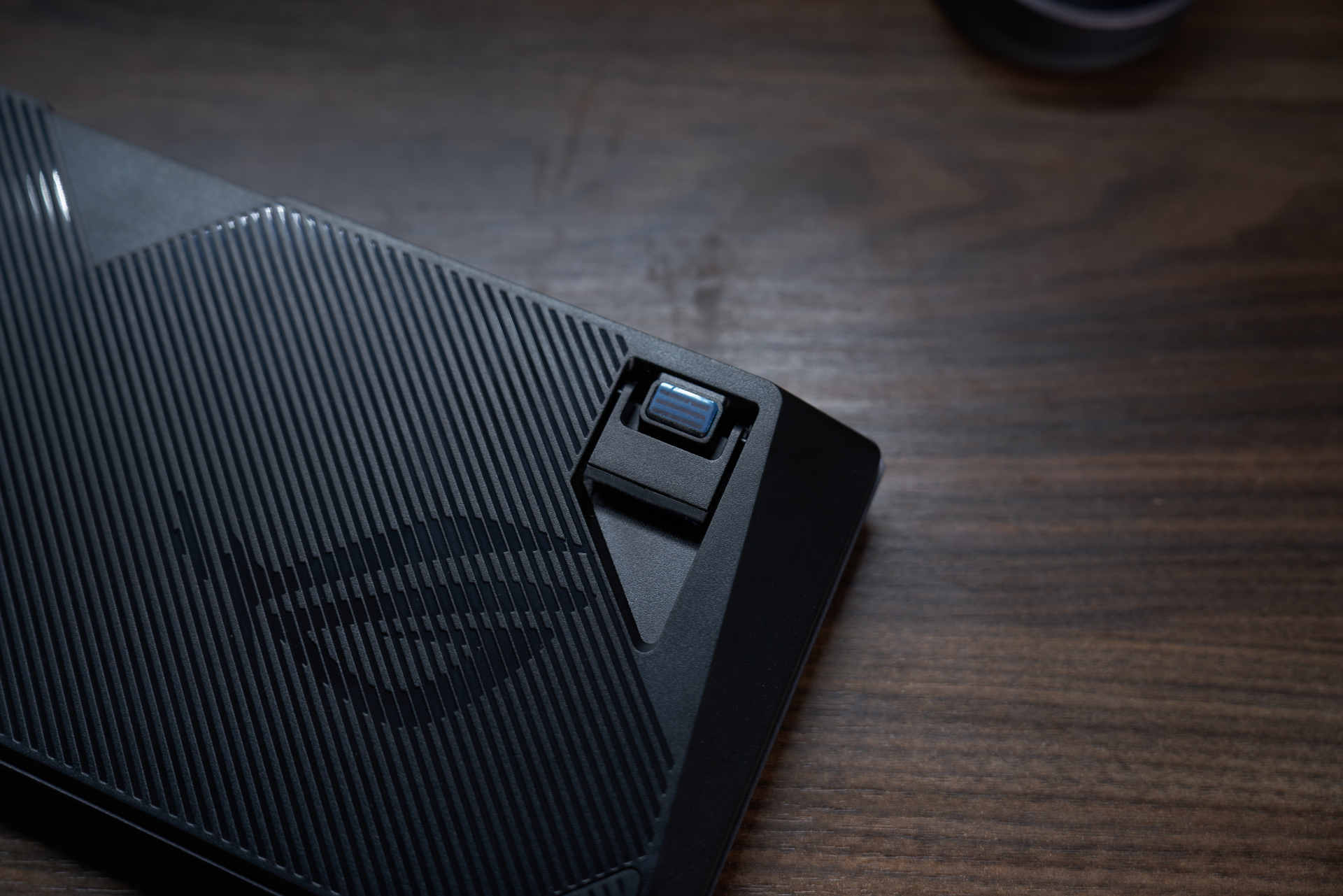 显示器|ROG全家桶桌搭 | 既然要追求败家，那就要贯彻到底咯