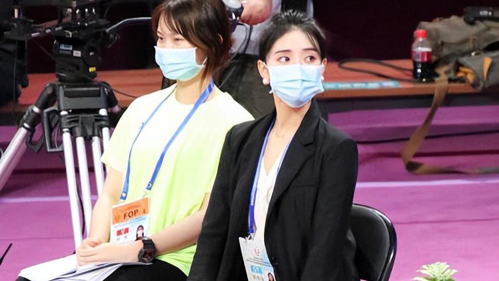 |一字马女神，舒思瑶，如今30岁身材火辣依旧