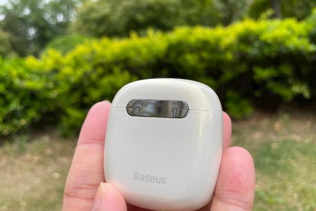 无线充电|价格仅499元标配无线充电和降噪倍思Storm3深度评测