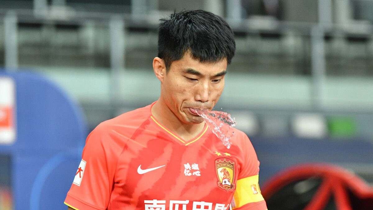 蒿俊闵|中超转会：郑智不再担任广州队主帅，蒿俊闵不会加盟天津津门虎