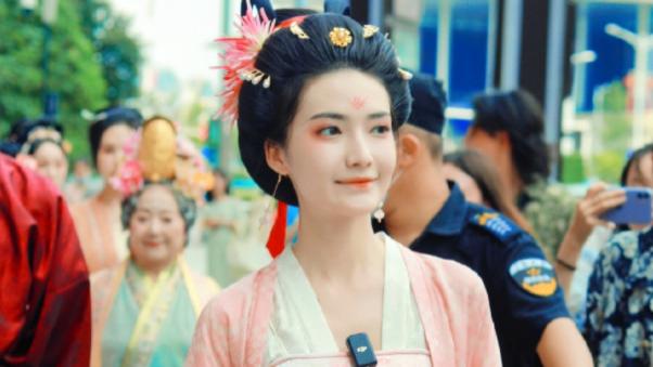 张好好|《梦华录》张好好参加活动，现场人气火爆，果然演戏要演S级！