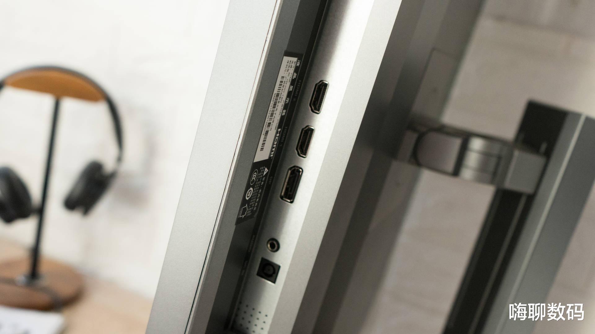 移动电源|MiniLED+165Hz刷新率，玩游戏更给力，泰坦军团电竞显示器真香