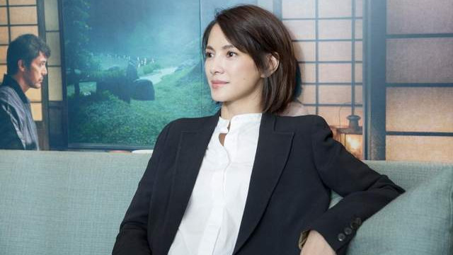 郭碧婷|甘养继女，原谅出轨丈夫，不让儿子读书，鬼后李心洁人生观不一般