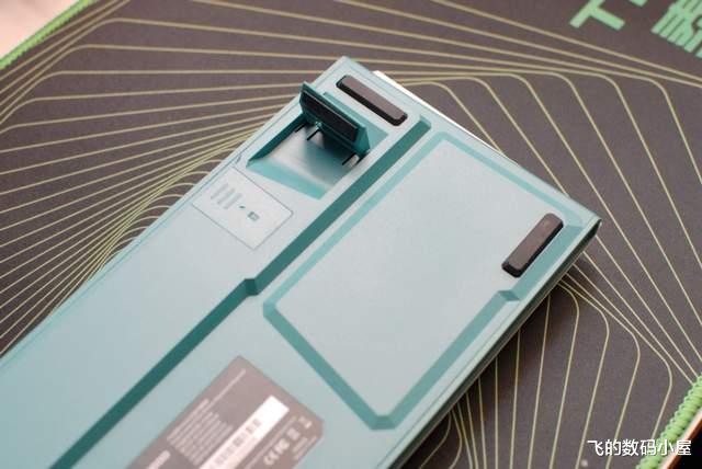 |杜伽K330W机械键盘：小体积，高颜值，轻松释放有限的桌面空间