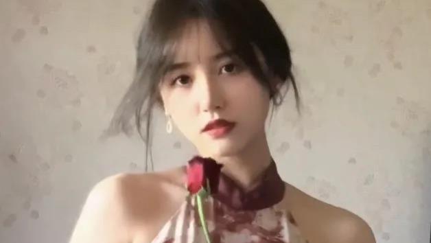 人物设定|网红“一栗莎子”人设崩塌？疑似不雅视频打擦边球，引热议