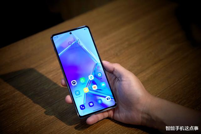 摩托罗拉|摩托罗拉双机降价:骁龙8 Gen1+骁龙870,性价比没对手了