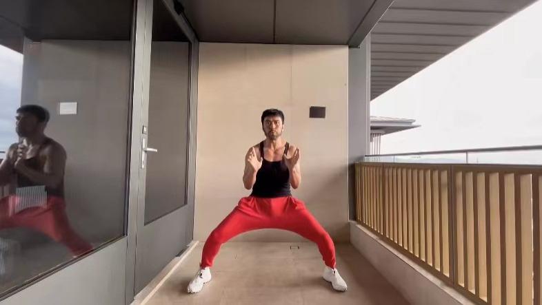 唐文龙|53岁唐文龙近照曝光，满脸的络腮不修边幅，在隔离酒店打拳！