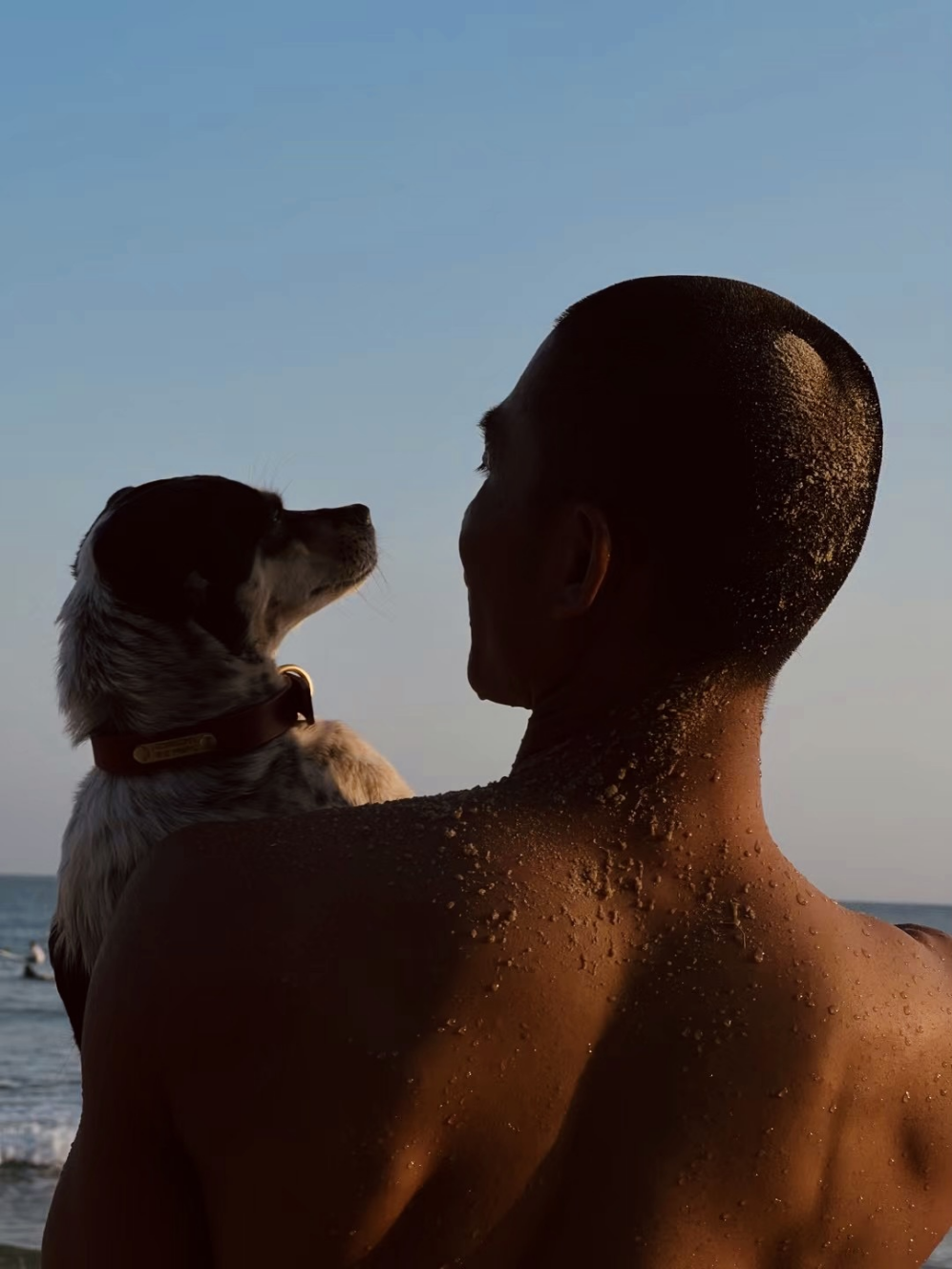 日月湾|张海梁——被彪马、华为看中的冲浪男孩