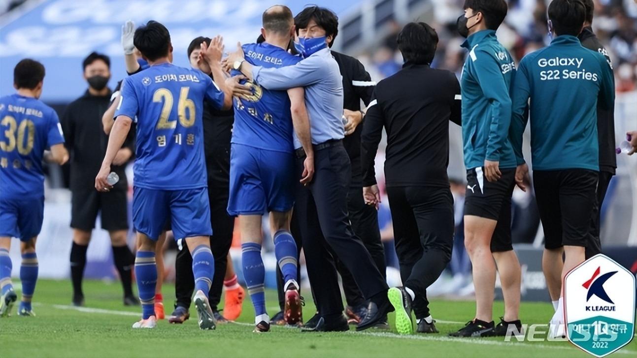 仁川|「今日韩足晚报」（2022.5.5）——霉运！蔚山联赛不败金身被破