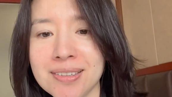 董洁|42岁董洁素颜庆生！罕分享13岁儿子正脸，顶顶五官清秀酷似潘粤明