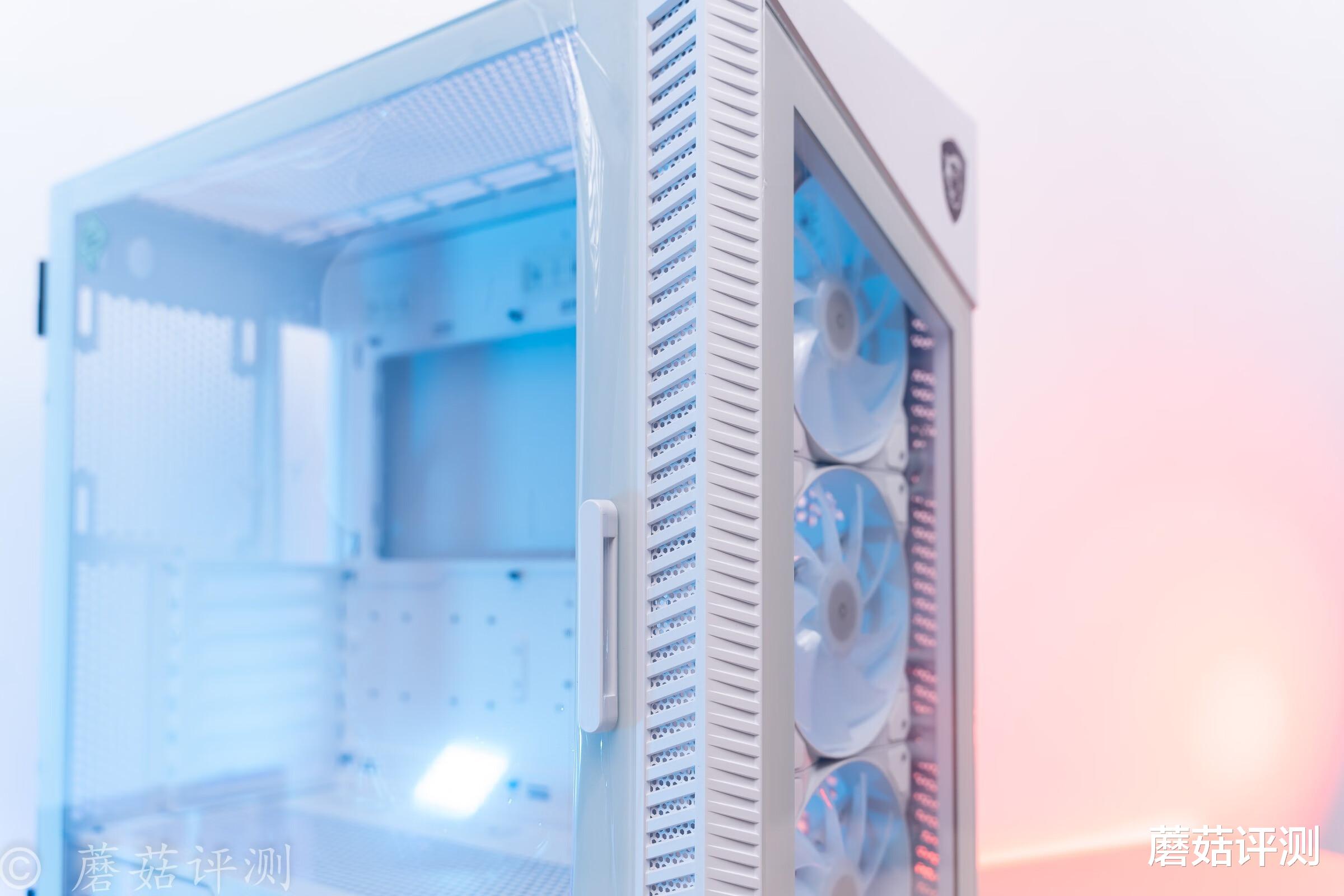 机箱|细节出色，体验优秀，颜值高、微星刀锋100R白色中塔机箱 评测