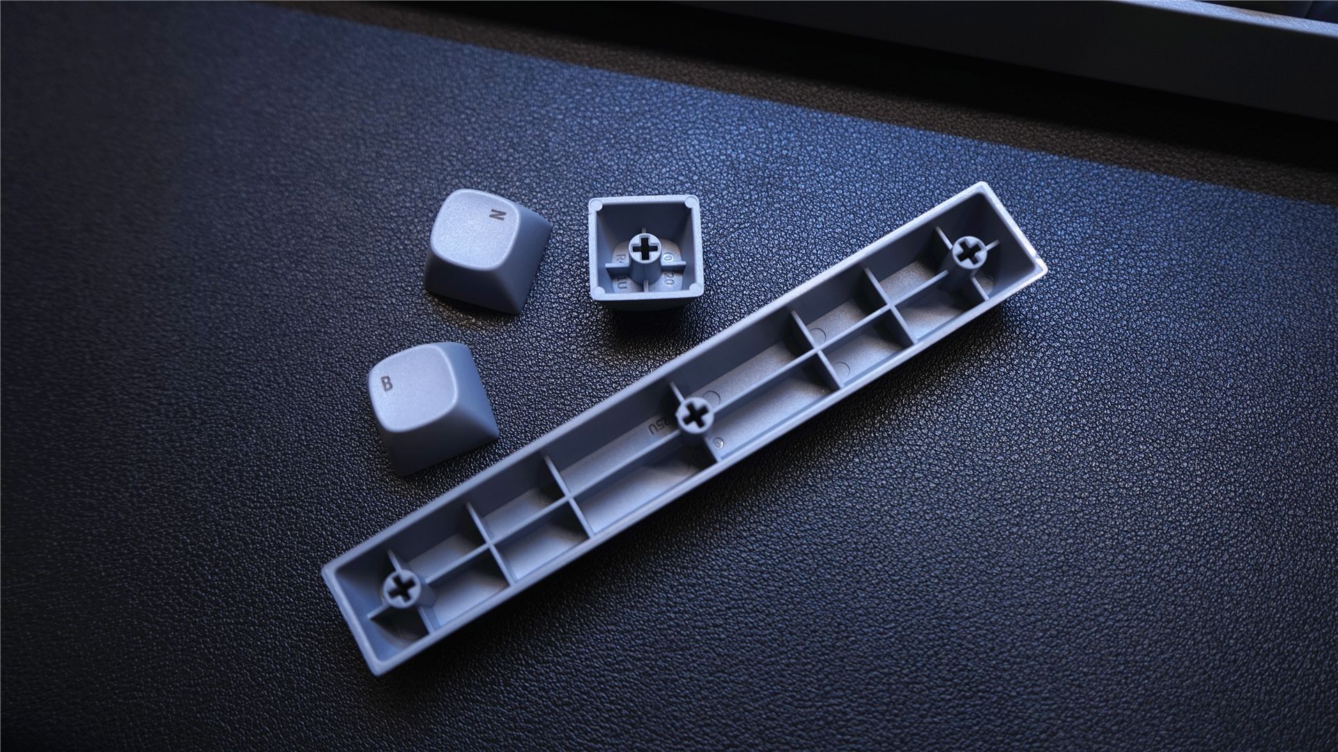 设计师|设计师的桌搭配好物—Lofree洛斐小翘100三模机械键盘使用体验