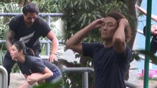 郑伊健 郑伊健陪蒙嘉慧到公园健身，丈夫工作赚过亿资产，老婆安心享福