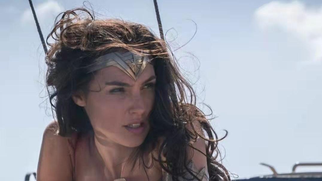 盖尔·加朵|双厨狂喜！莎莎演绎神奇女侠被本尊看到了，盖尔加朵说很喜欢