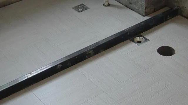 卫生间万万不要装玻璃淋浴房，听内行人分析完，懊悔家里装错了！