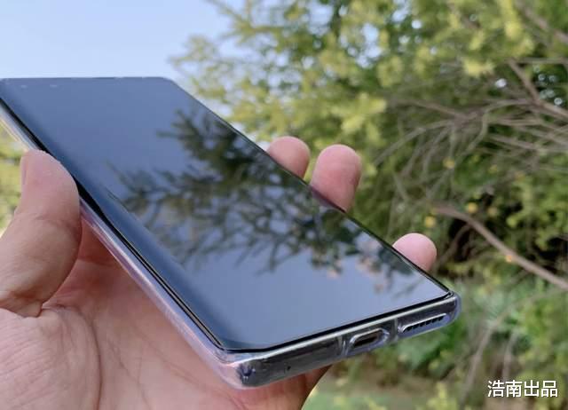 华为|几块钱一张的手机钢化膜到底有多难用？你们还敢买吗？