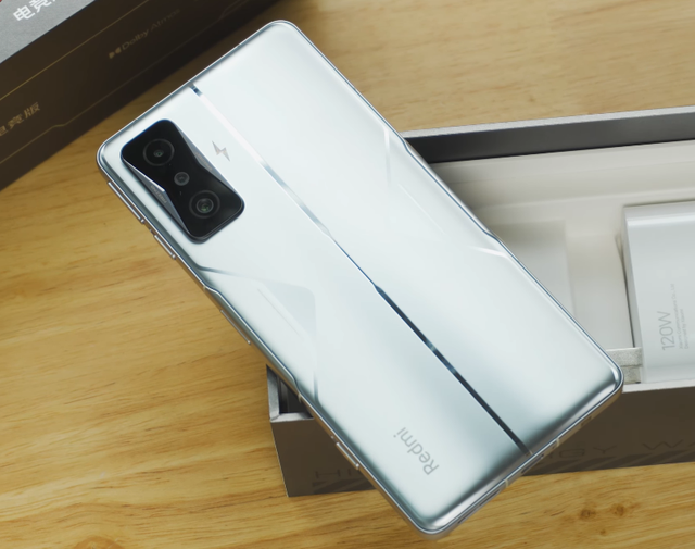 小米科技|小米旗舰“69折”清仓,高端直屏+120W+四扬声器,跌到了2299元!