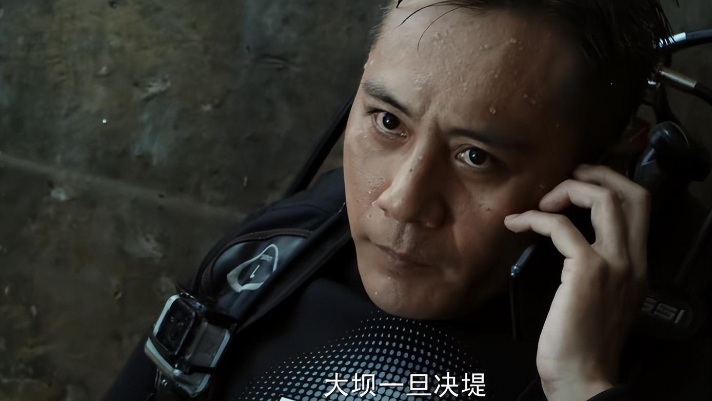 刘烨|首播拿下飙升榜第一，我断言：刘烨这部军事大片，很快会火向全国