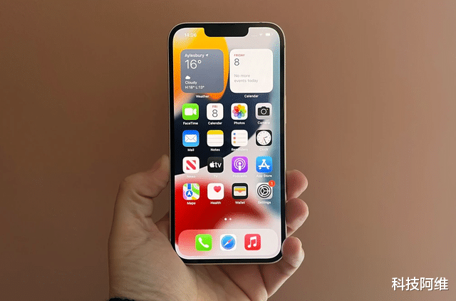 iPhone|击败小米和荣耀，618单机销量排名第一，直降1001元